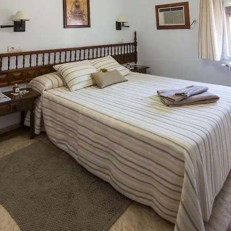 Hostal Alba Taruta Guadalupe  Chambre photo