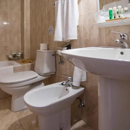 Hostal Alba Taruta Guadalupe  Extérieur photo