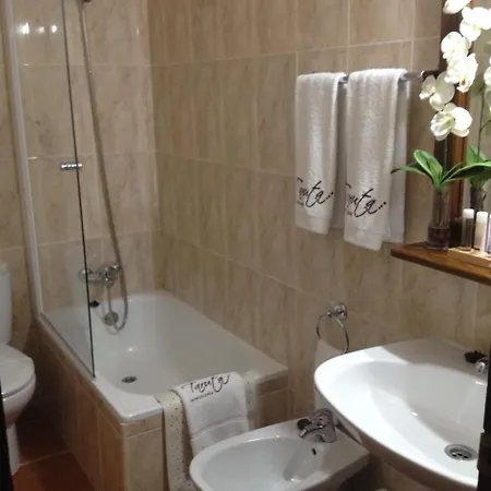 Hostal Alba Taruta Guadalupe  Extérieur photo